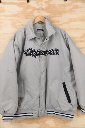 Giacca da baseball bomber nylon ricamato Rocawear vintage uomo 3XL grigio/navy - Foto 21 di 24