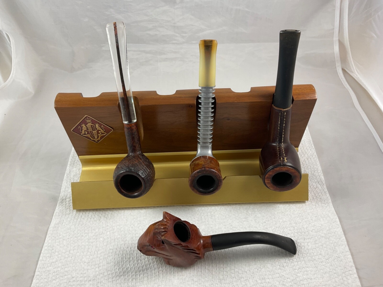 Vintage Mid Century Modern Smoking Pipe Rack & 4 Vintage Smoking Pipes