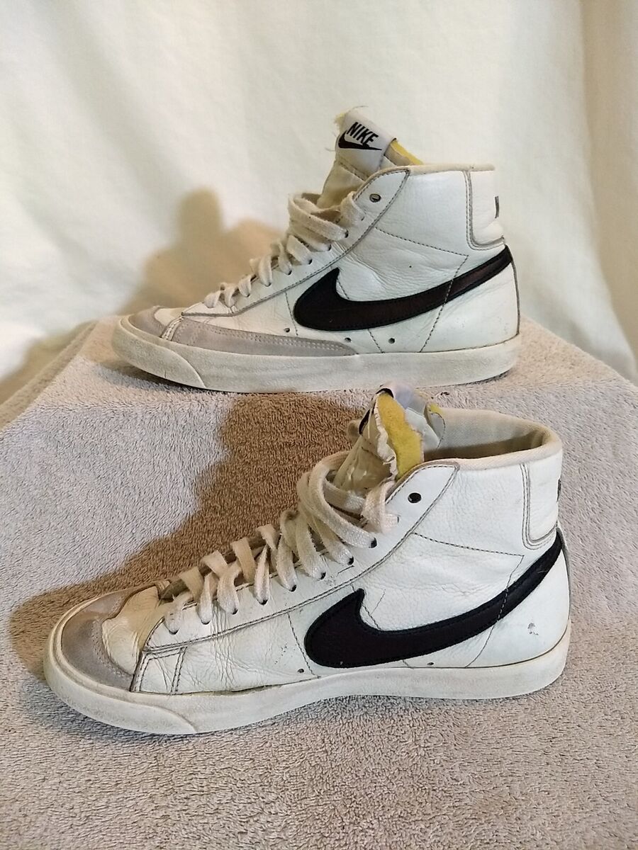 Nike Mens Blazer Mid 77 'White Black' (DO7396-991), Size: 7 Nike Mens Blazer Mid 77 'White Black' (DO7396-991), Size: 7