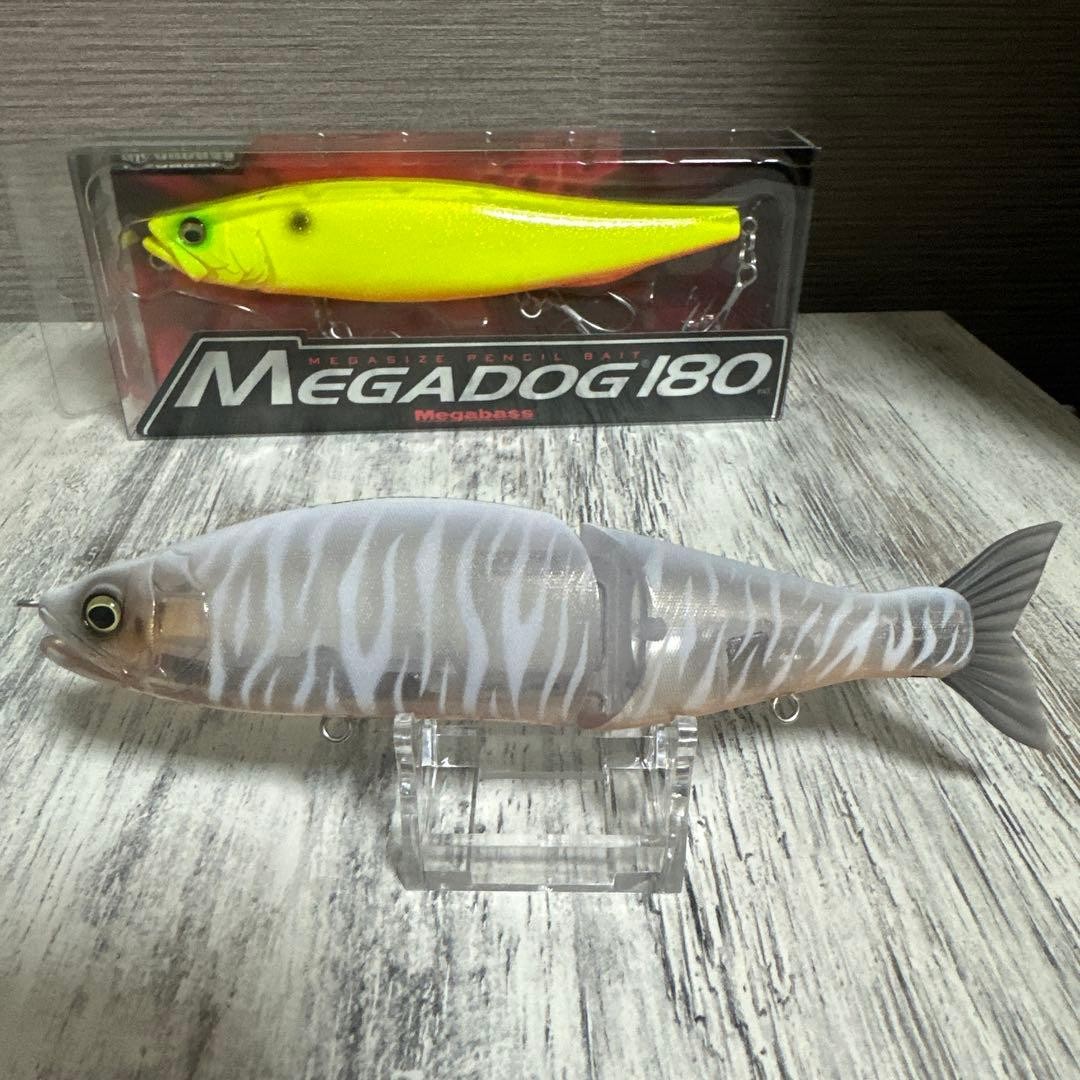Megabass Megadog 180 & Gancraft Jointed Claw Jerkbaits, Used, Fishing Lures - Image 4
