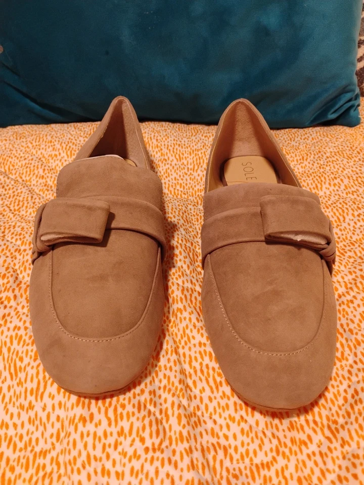 Sole Society Women's Flat Loafers Tan Suede With Suede Embellishment Size 11/43 - Image 4 of 4