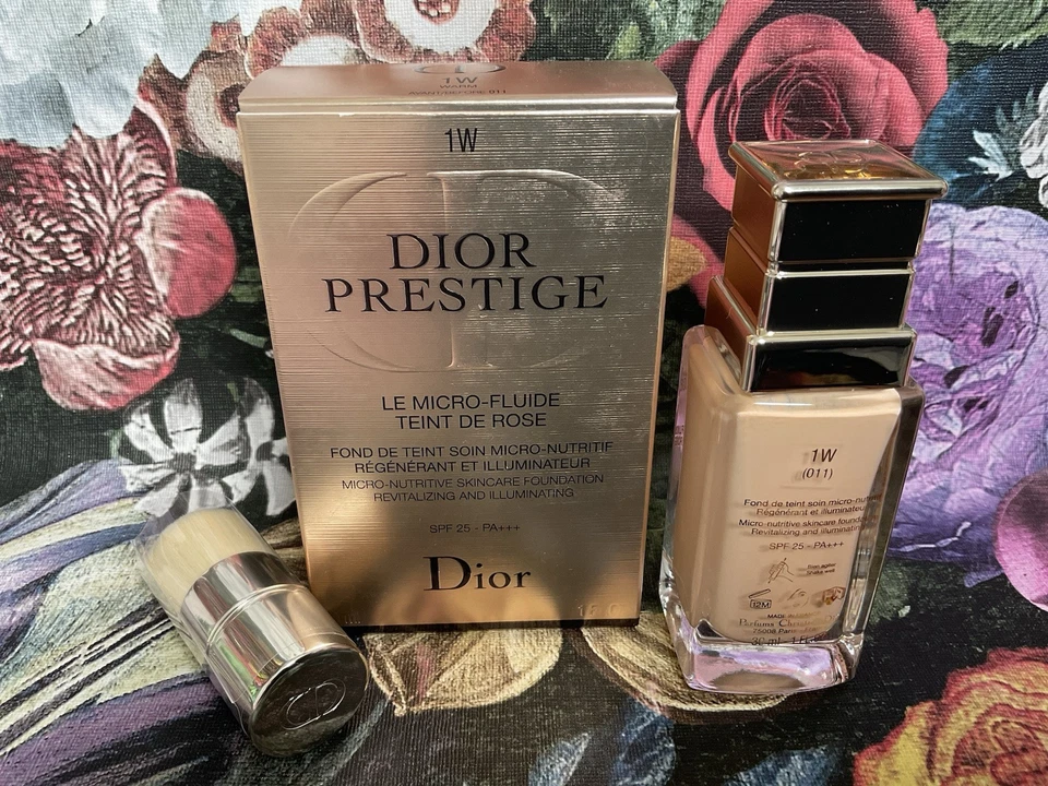 Dior Prestige Le Micro-Fluide Teint de Rose Foundation 1W Warm - Image 2 of 3