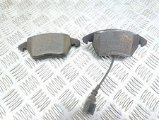 VW PASSAT B7 ALLTRACK 365  Bremsbeläge vorne 90R01112 2.00 Diesel 2014 26248413