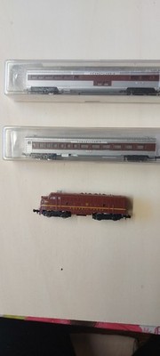 Diesellok Spur N Pennsylvania 510 Pennsylvania Railroad und 2 Personenwagen OVP