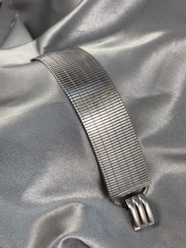 Edelstahl Armband breit 1,25 cm gerippt geschwungen Bandanstöße modernes Design Vintage - Bild 7 von 10