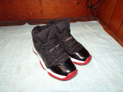 Nike Air Jordan 11 Retro Bred 2019 Black Red GS Size 5.5Y 378038