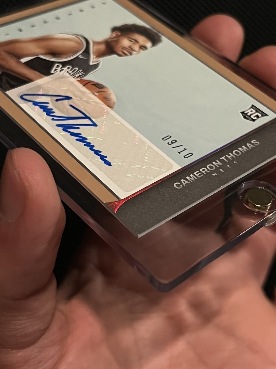 2021-22 Panini Photogenic Gold /10 Cameron Thomas Rookie Rc 2021-22 Panini Photogenic Gold /10 Cameron Thomas Rookie Rc