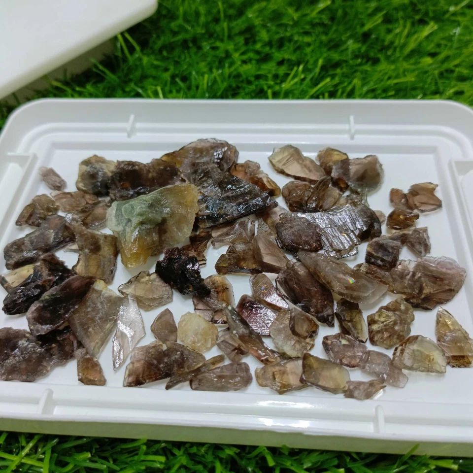 Lote de piedras preciosas de axinita natural color marrón wengué de 353 quilates con promedio de 4 quilates Foto 4 de 4