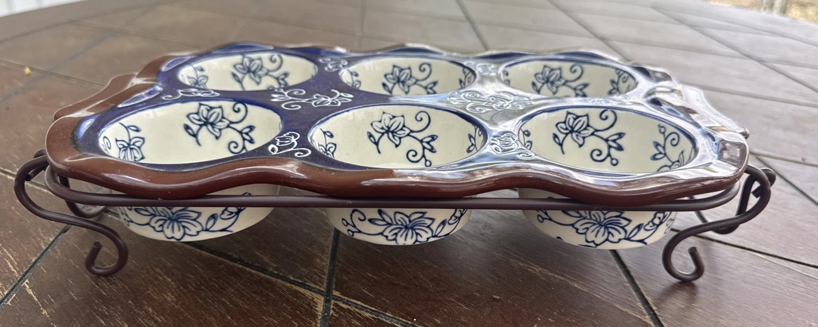 Temptations by Tara Blue Floral Lace 6 Cupcake Muffin Pan With Wire Holder