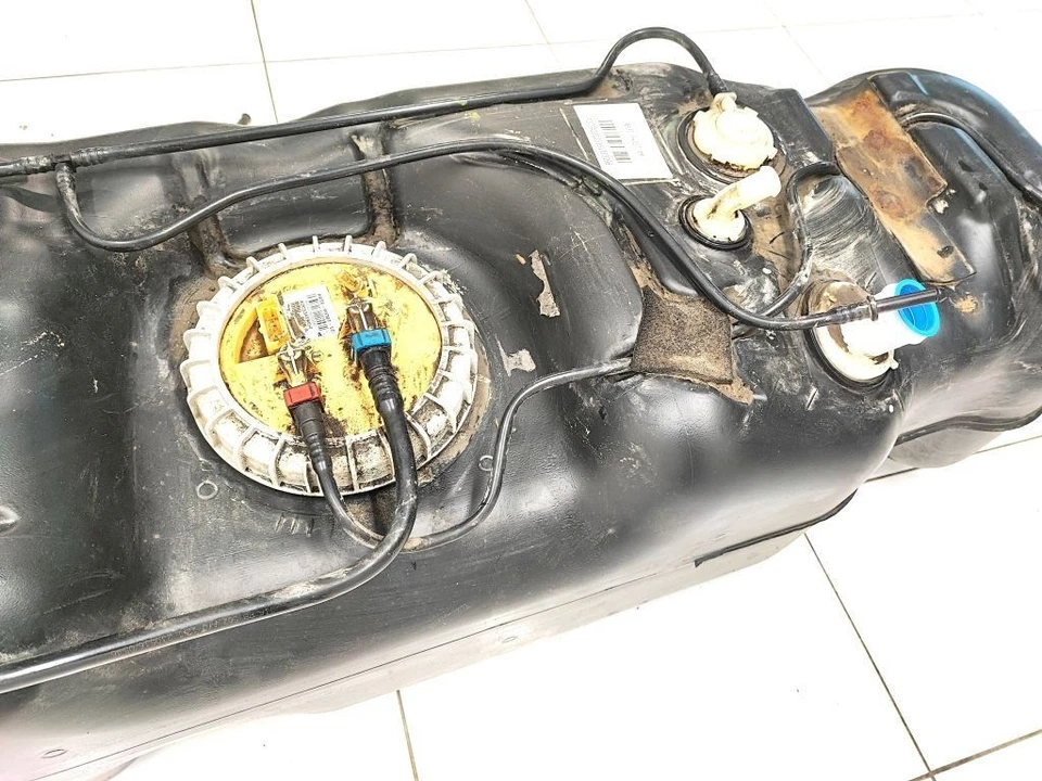 Ford Ranger 2017 Diesel Fuel Tank AB319K007AM - Image 4 of 4