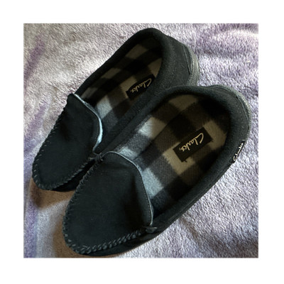 Clarks Men's Moccasin Slippers Black Suede Plaid Lined Comfort Size 11M