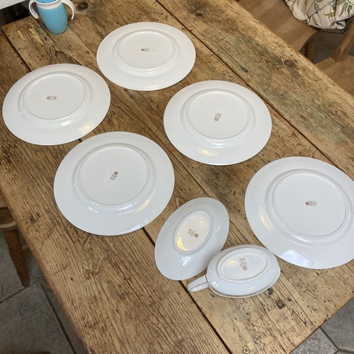 5 Royal Albert Paragon Belinda Dinner Plates and gray jug - Picture 4 of 6