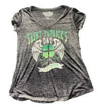 St. Patrick's T Shirt Juniors SZ MED Luck Saint Patty's Day Irish Bling Wings
