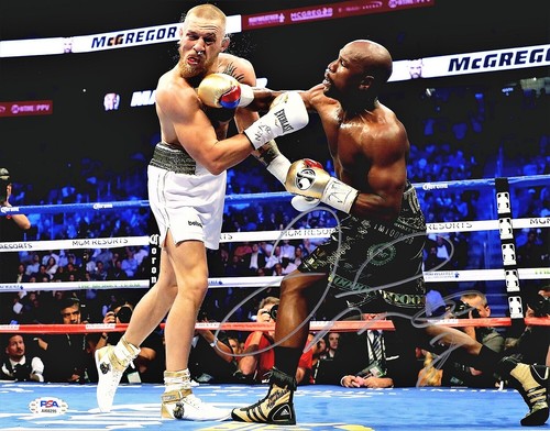 Floyd Mayweather Jr Signed Boxing vs. Conor McGregor 11x14 inch Photo ++ PSA/DNA