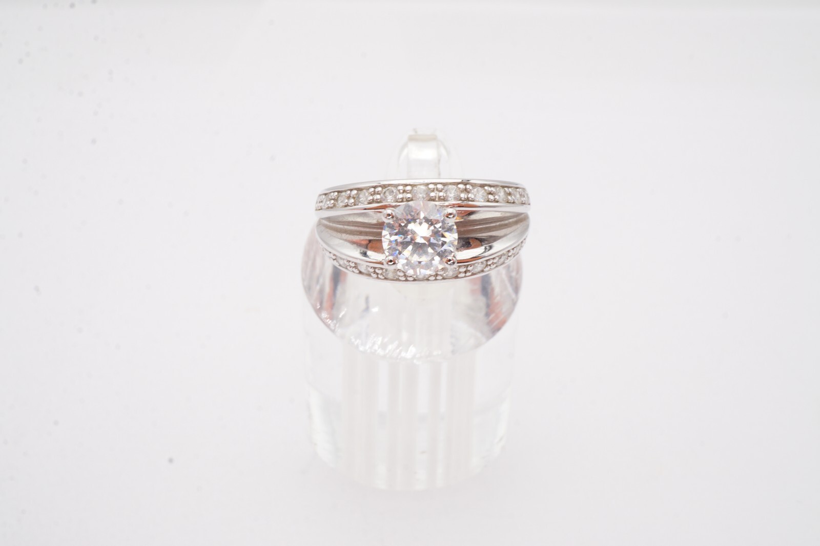 Diamonique Sterling Silver 925 Cubic Zirconia Ring Size 7 L9