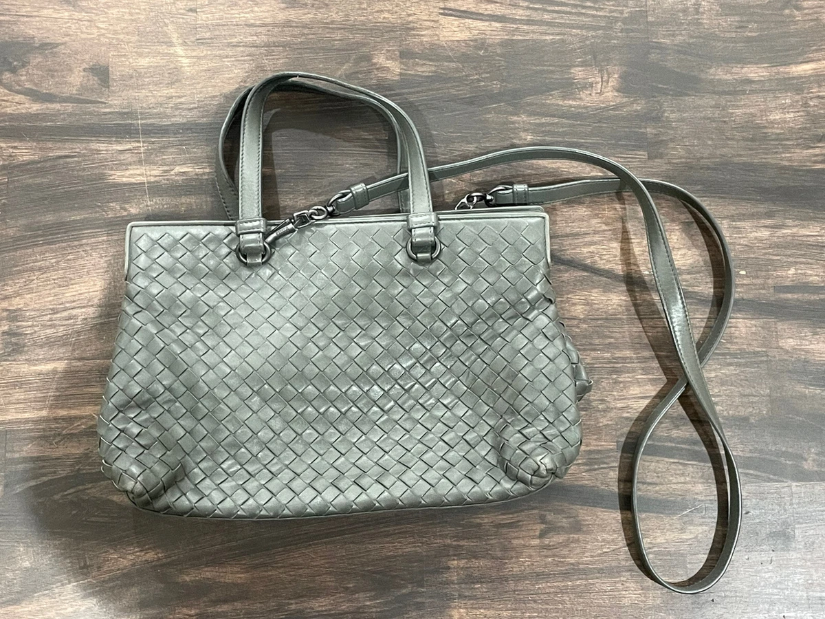 Bottega Veneta Intrecciato Nappa Gray Medium Double Zip Messenger Bag Purse  (A5)