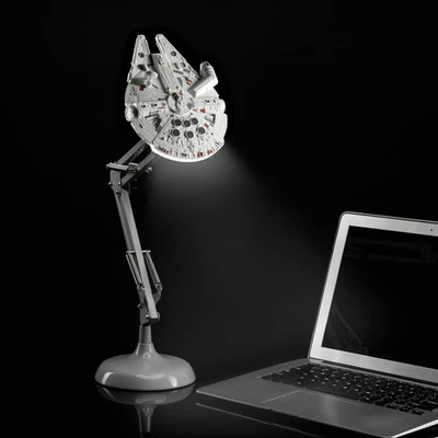 ZAVVI Star Wars Millennium Falcon Posable Desk Light