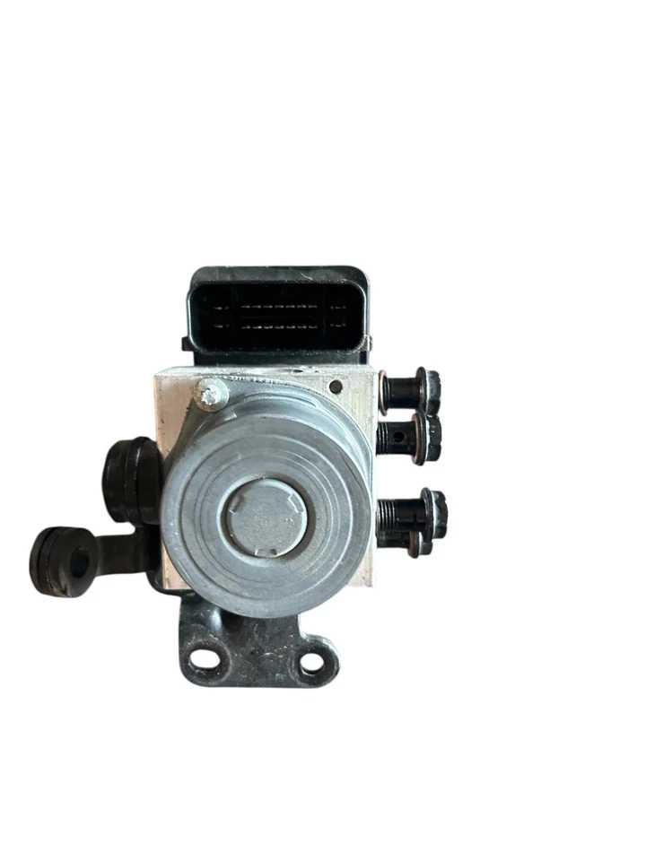 2020 ducati supersport s 939 abs pump - Image 2 of 4