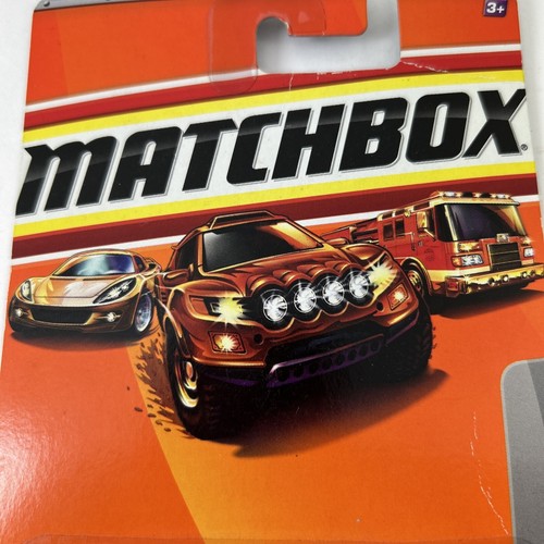 Matchbox Heritage Classics Volvo 2009 P1800S - Red 17/100 - 第 3/9 張圖片