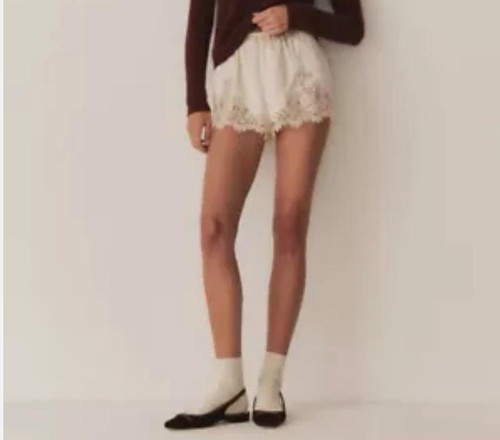 Women Doen Silk Lace Slim Fit A-line Shorts Apricot - Picture 4 of 6
