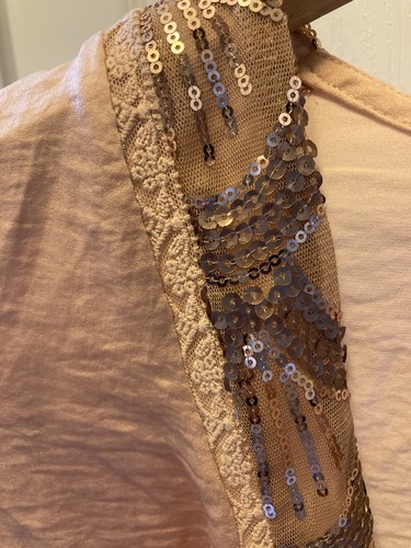 Living Doll Long Women’s Long Sleeve Top Size Medium NWT Gold - Picture 4 of 7