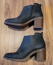 Crown Vintage Hashel Boot Womens 9 1/2 Black Leather Square Toe Chunky Heel Zip