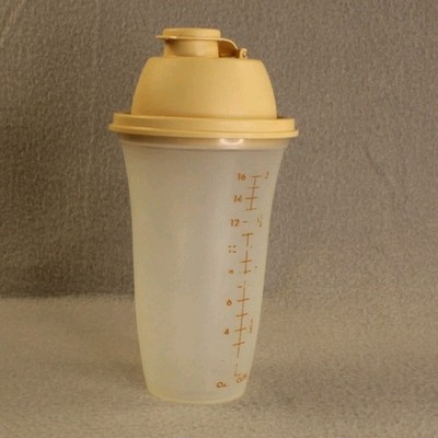 Vintage Tupperware Quick Shake 16oz 2 Cup Mixer Harvest Yellow 844 Blender Wheel