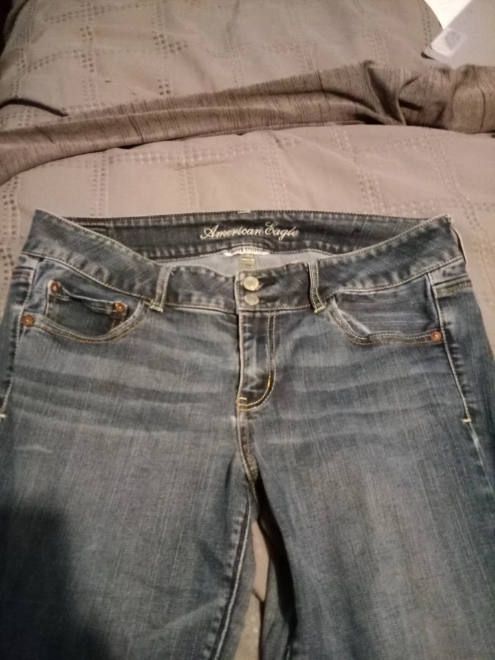 American Eagle Outfitters Women's Jeans Size 14 - Image 2 of 2