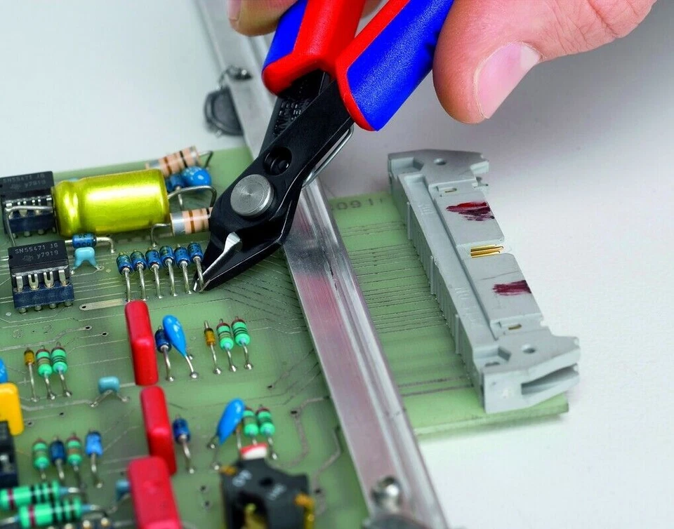 5-дюймовые электронные плоскогубцы Knipex для боковых резаков суперножи удобные ручки 7861125 НОВЫЕ - Изображение 3 из 4