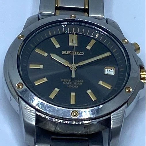 Reloj Hombre Seiko Perpetual Calendar 39mm WR100M Cuarzo Dos Tonos S. Acero 113g Foto 2 de 4