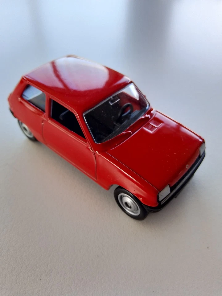 Modellino Welly Renault 5 Scala 1:60 Circa Nuova - Immagine 2 di 4