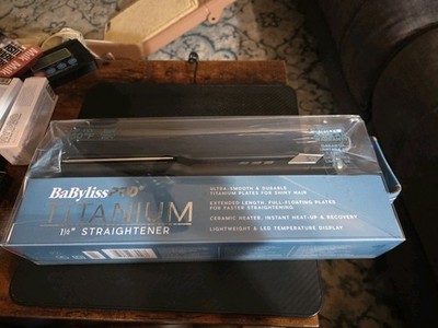 NIB (OTHER) Babyliss Pro Titanium 1 1/2  Straightener Model # BT131T - BLACK