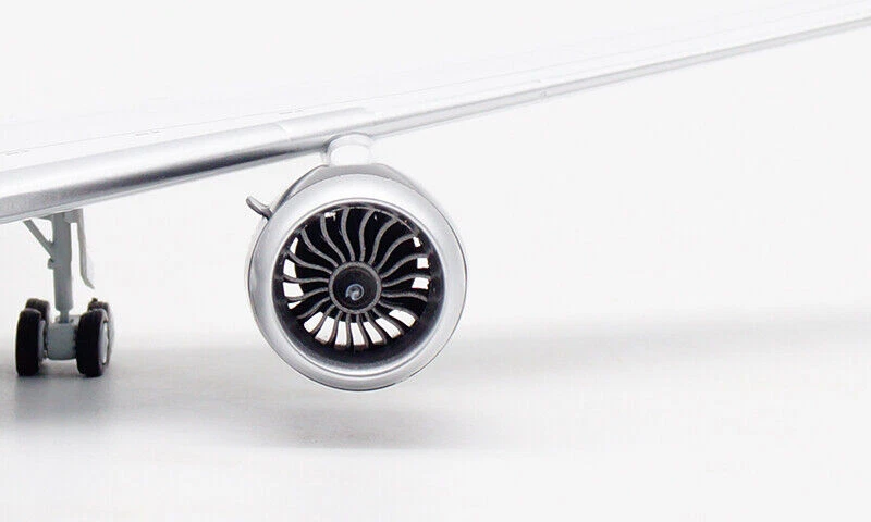 Air Canada / Boeing 787-9 / C-FVLQ / B-789-AC-001 / 1:200 Foto 4 de 4