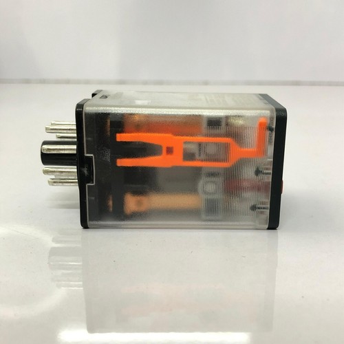PACK OF 9 SCHNEIDER RUMC21P7 UNIVERSAL RELAY 230VAC 8 PIN - Picture 8 of 10