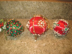 Download Set Of 3 Vintage Handmade Satin Beaded Sequin Christmas Ornament Ebay Yellowimages Mockups