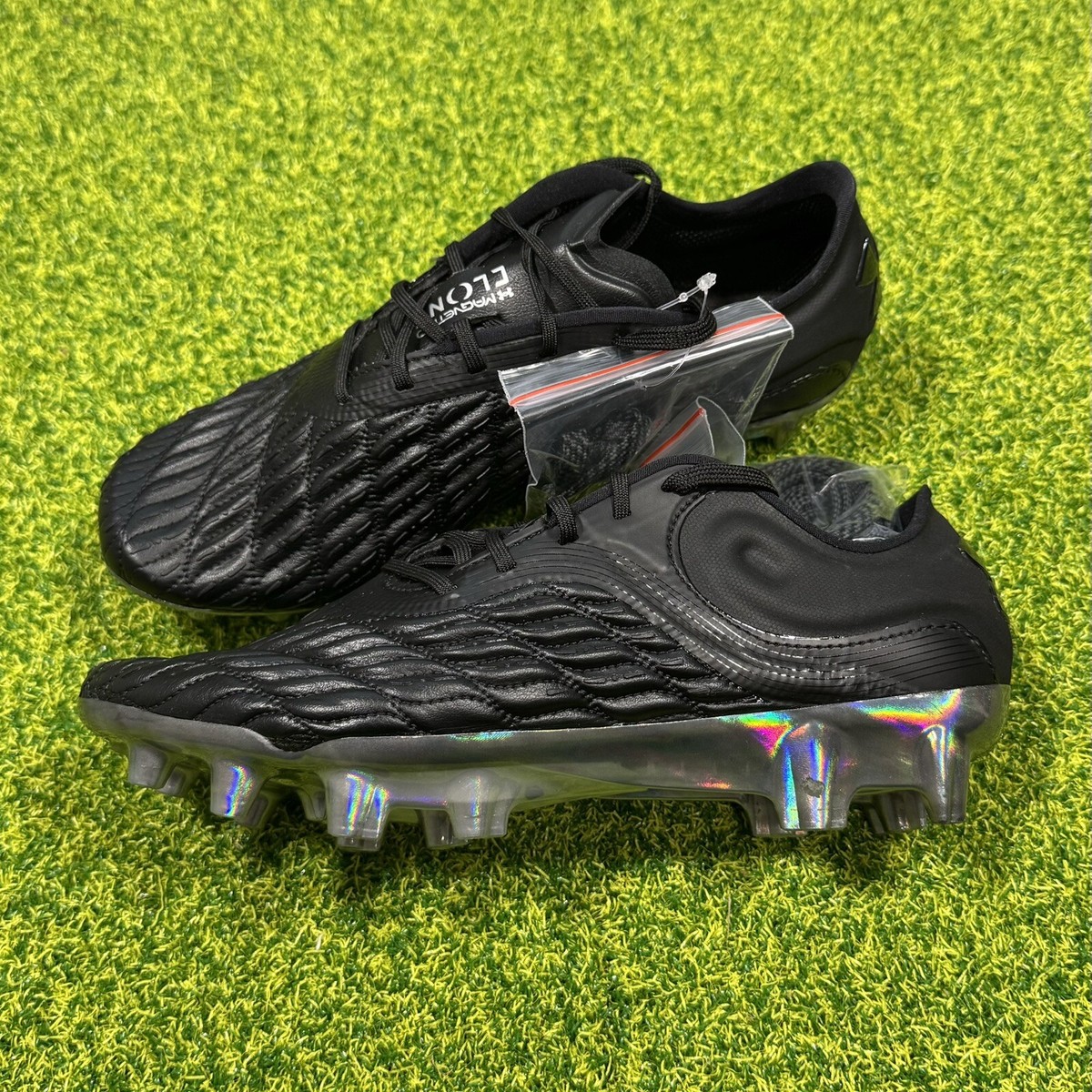 Under Armour Magnetico Elite 3 FG Size 7.5 Women Soccer Cleats