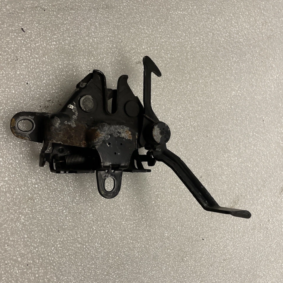 Toyota Matrix XR 2003 sedán capó delantero bloqueo panel de cierre OEM Foto 3 de 4