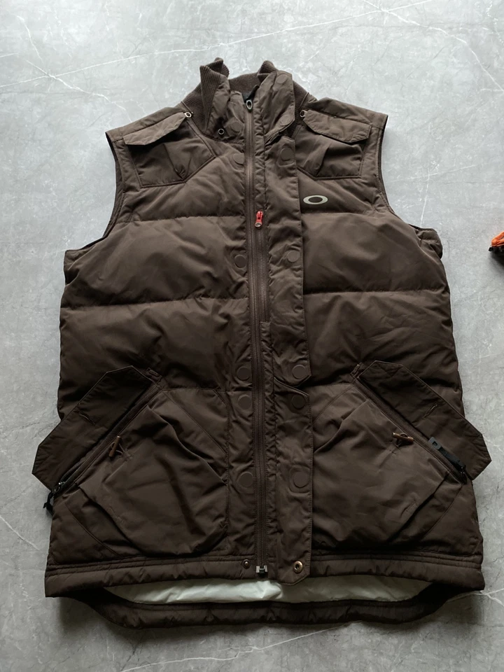 Rare Oakley Down Jacket & Vest 2 in 1 Nylon Outdoor Gorpcore Brown Size M - Image 3 of 4