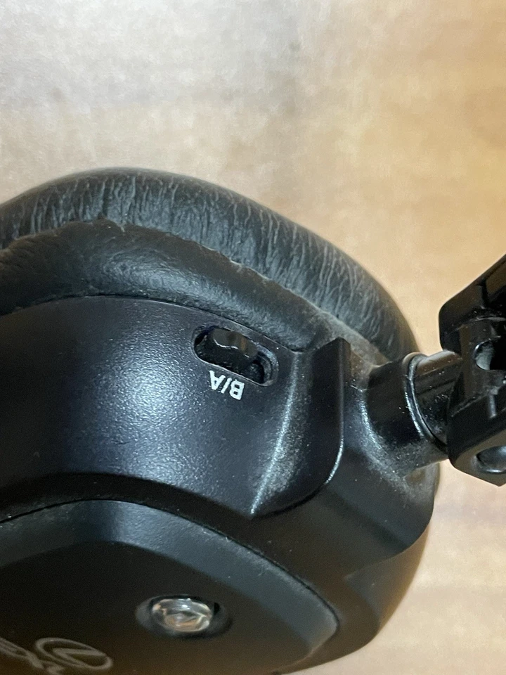 Auriculares de entretenimiento traseros para automóvil OEM 2012-2016 Lexus LX570 LX 570 Foto 3 de 4