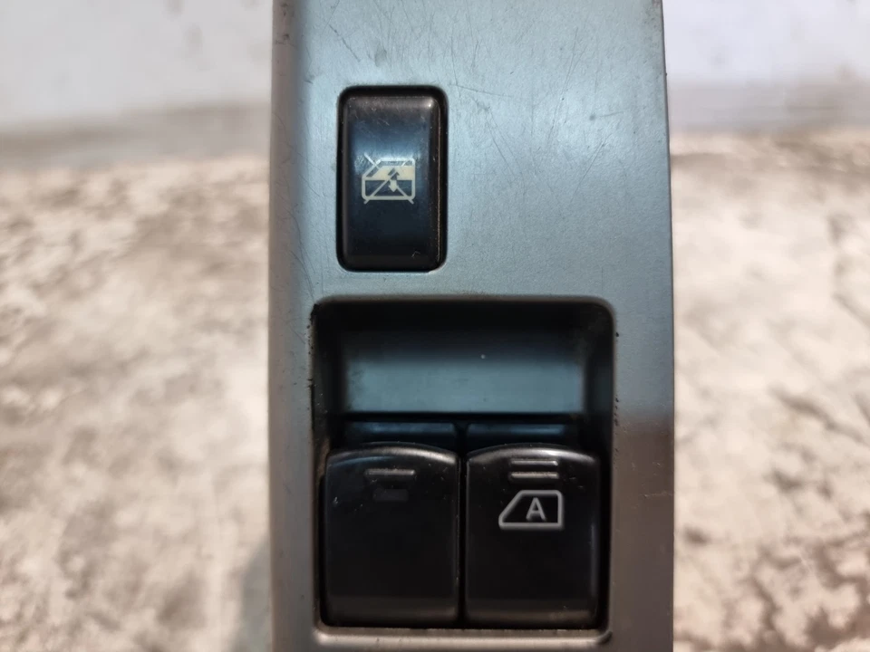 Interruptor de ventana de 4 vías derecho eléctrico Nissan Pathfinder 2005 MK3 R51 OEM 25401EB301 Foto 4 de 4