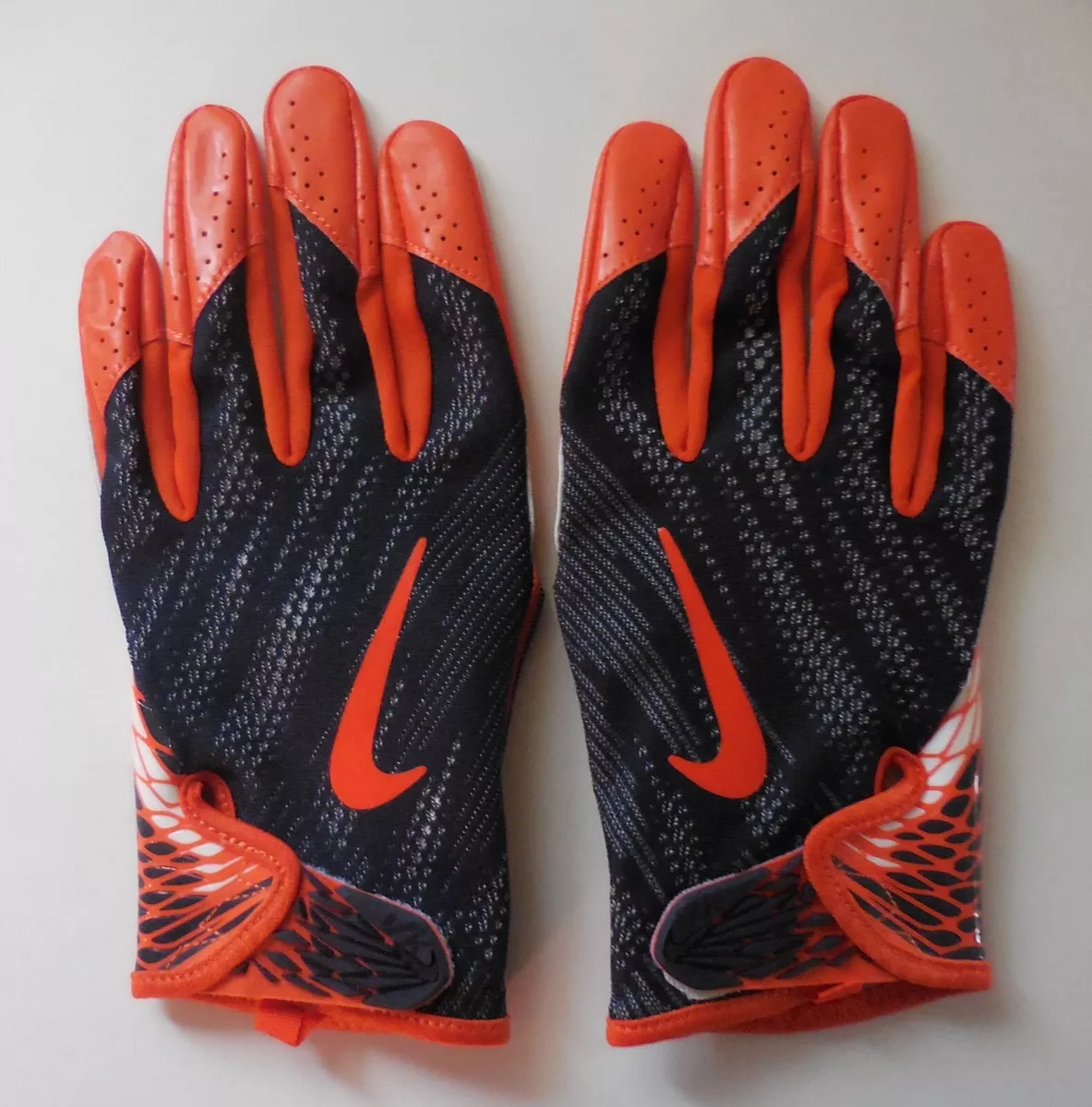 Nike nfl on sale football gloves