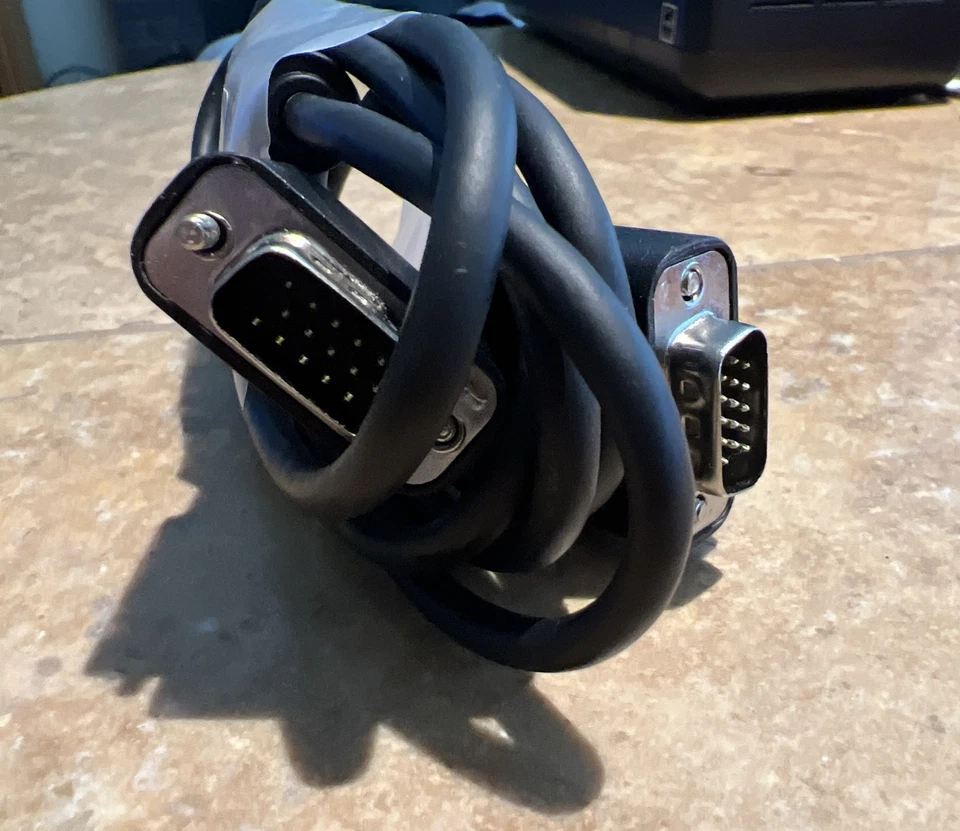 Dell 5.5 Feet VGA Cable 5KL2H06509 Male to Male 15 pin New Computer Cord - Image 3 of 4