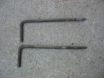 GM Genuine Headlight Mounting Pin Pair – 15845413 For Tahoe, Yukon, Silverado, Sierra, Suburban