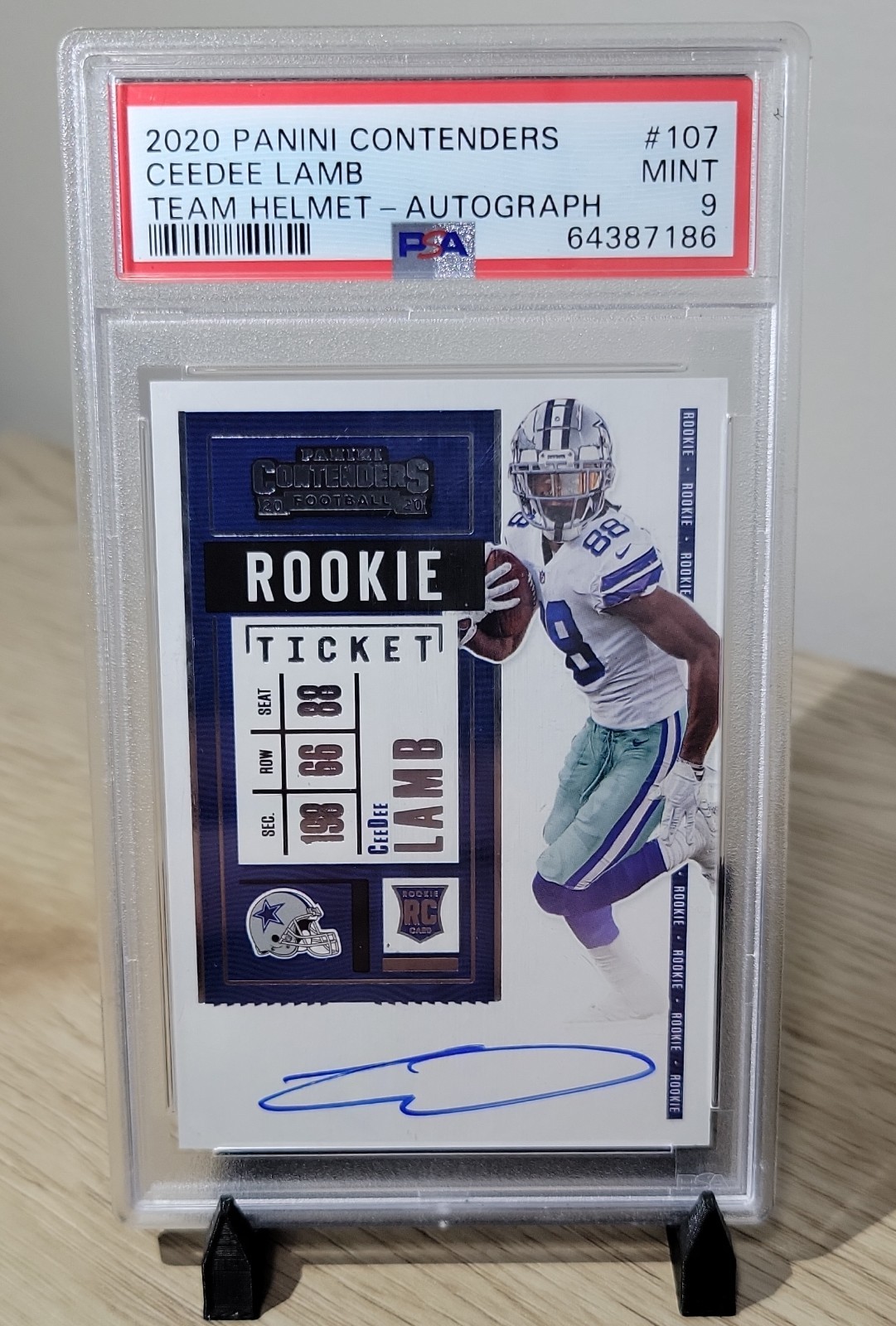 2020 Panini Contenders CeeDee Lamb #107 Team Helmet Auto PSA 9 MINT