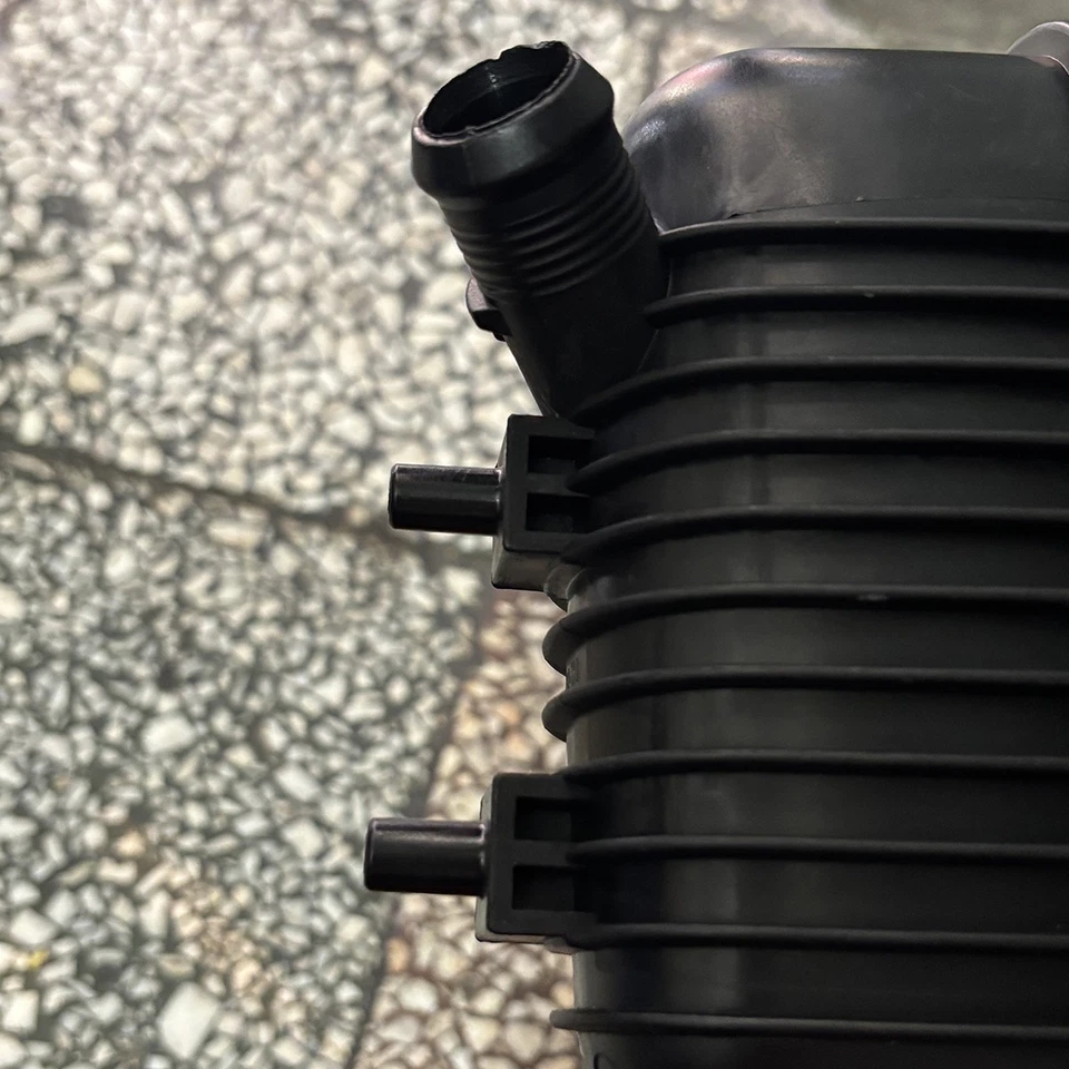 Silenciador amortiguador de pulsaciones intercooler para Audi A4 A5 A6 Q5 2.0T 8K0129955A Foto 3 de 4