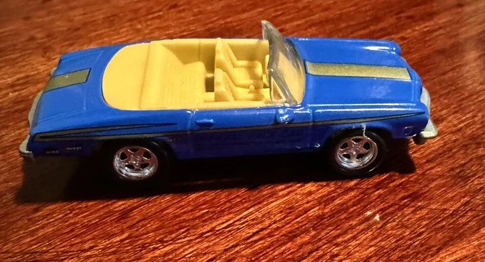 Johnny Lightning 1:64 Scale Blue 1974 Hurst Olds Official Pace Car 58th Indy 500 - Image 3 of 4