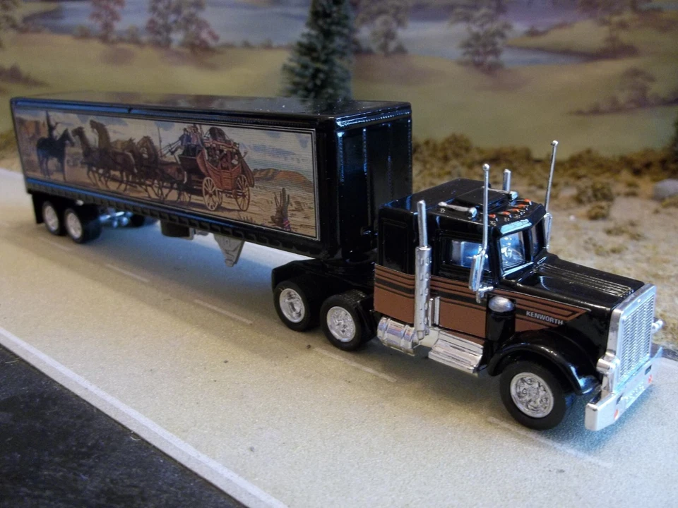 Movie Trucks - Matchbox Smokey and the Bandit Snowman Truck - Chrome Wheels 1:80 - Image 3 of 4