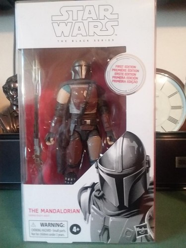 Edition figure w Figure Shield 