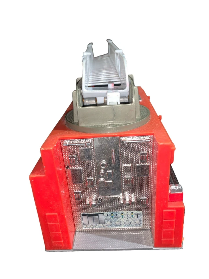 Tonka Fire Rescue 168 Funrise 05329 Battery Operated 2004 Toy Fire Truck Vehicle - Image 2 of 4