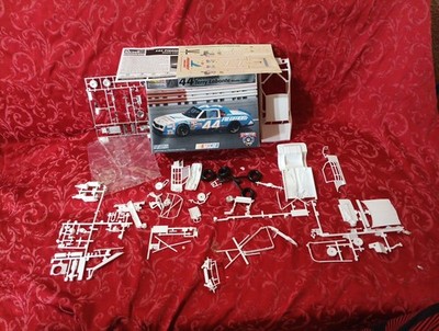M25E Complete REVELL MONOGRAM TERRY LABONTE 44 PIEDMONT MONTE CARLO Legend Serie